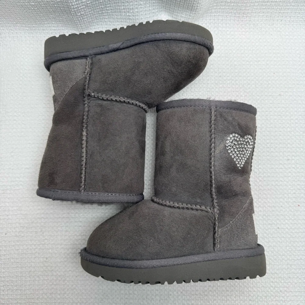 UGG Kids' Classic II Charcoal Suede Boots,Heart & S Detail, Infant sz 7